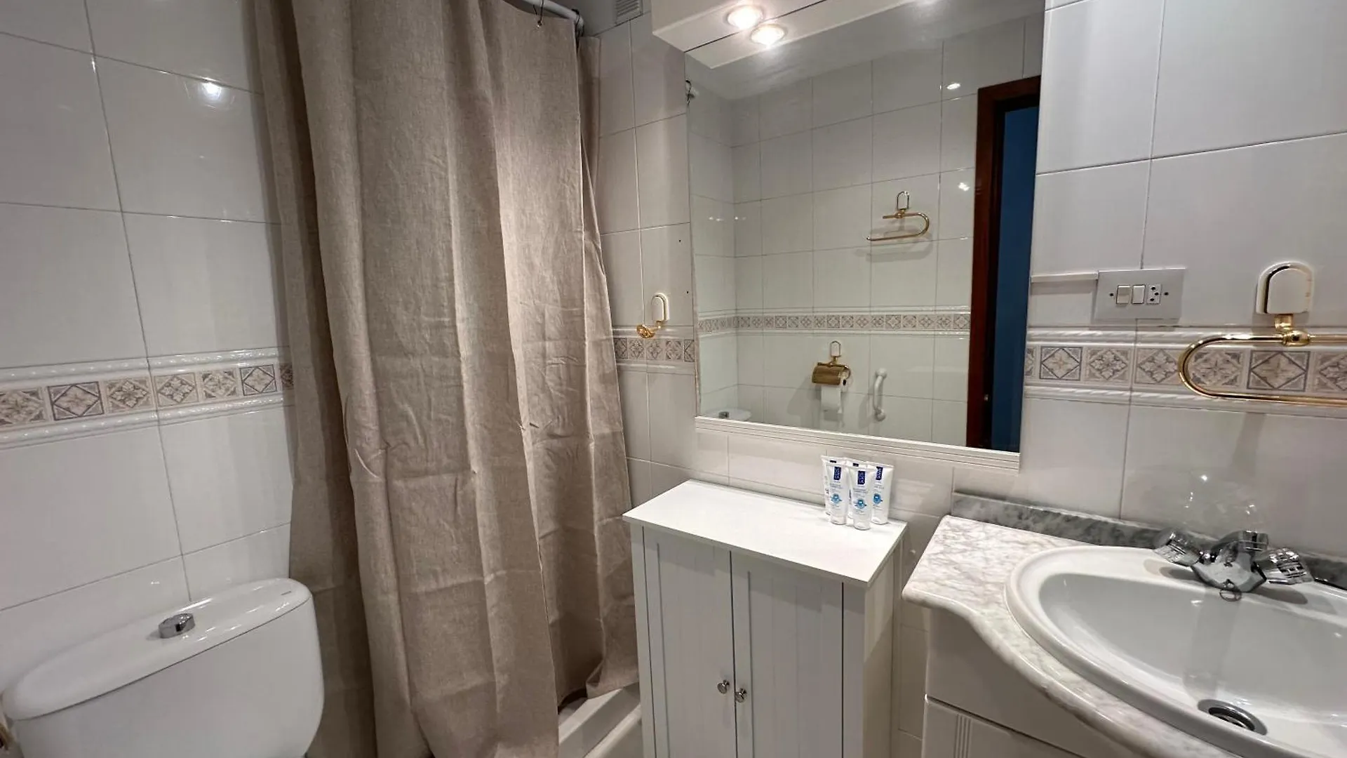 Amplio Y Luminoso Apartamento En El Centro De 格拉纳达